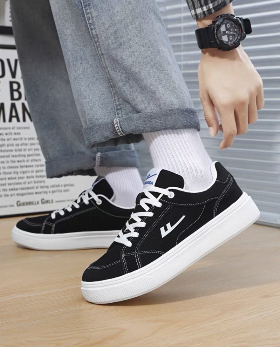 Canvas men's shoes