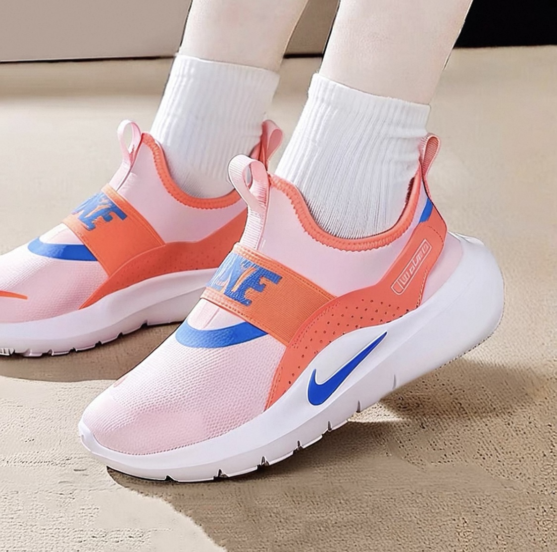 Original NIKE lightweight running shoes