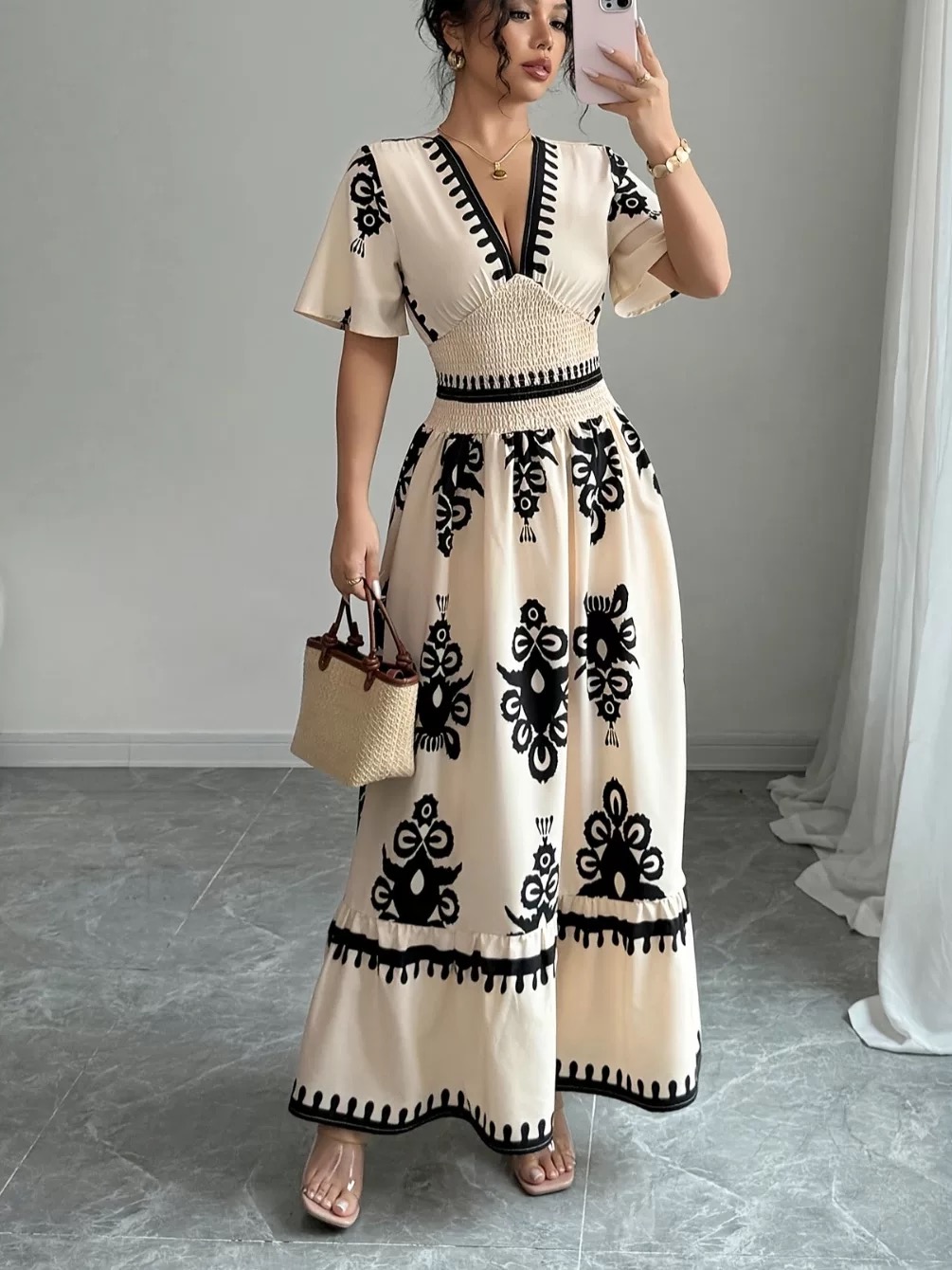 Short-sleeved dress
